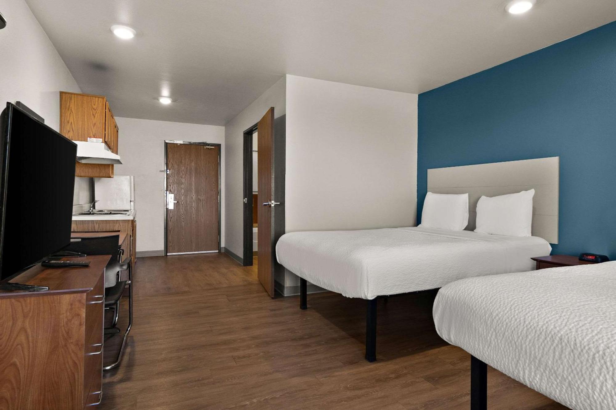 Woodspring Suites Champaign Near University Exterior photo